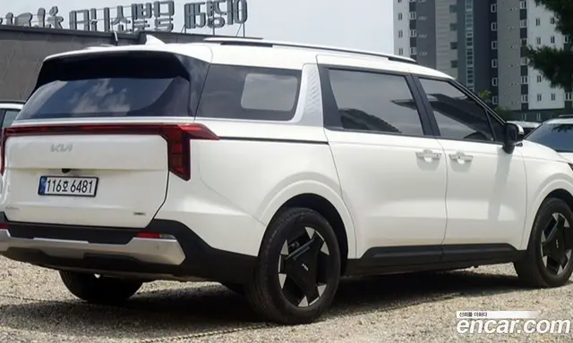 Kia Carnival 2025 1.6 автомат (гидро), миниатюра 4 Kia Carnival 2025 1.6 автомат (гидро), миниатюра 4