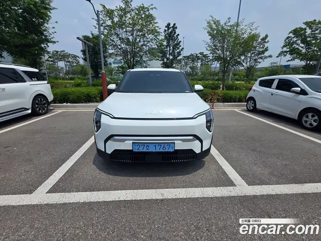 Kia EV3 2026 автомат (гидро), миниатюра 1 Kia EV3 2026 автомат (гидро), миниатюра 1