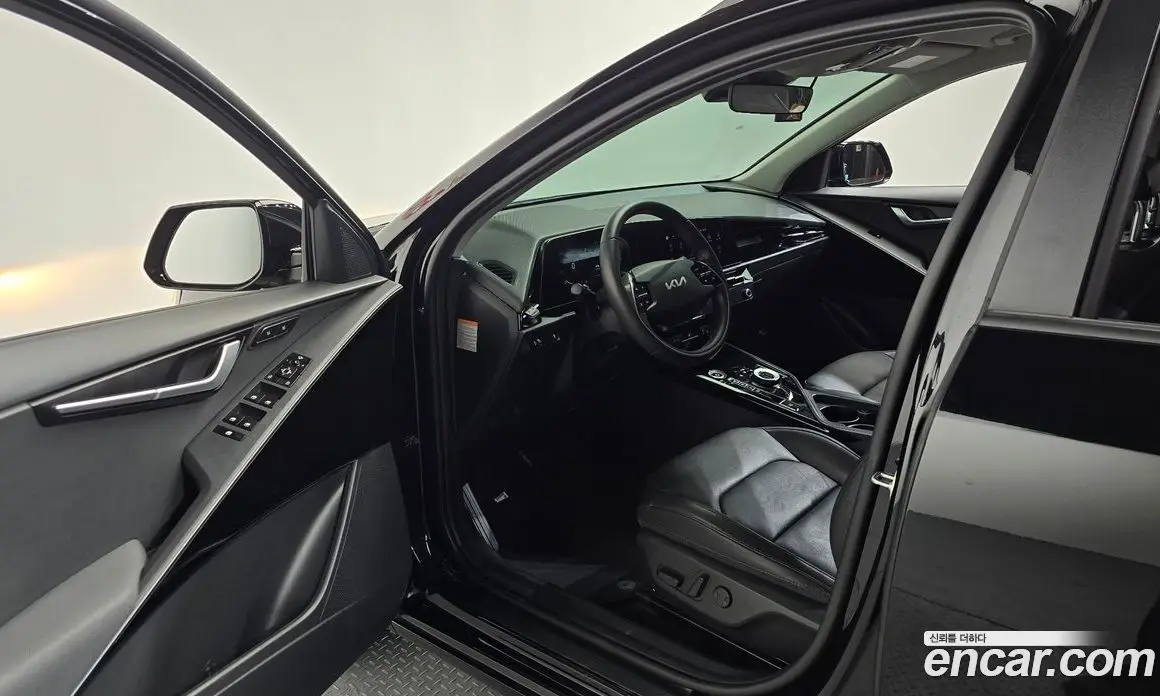 Kia Niro 2022 0.2 автомат (гидро), фото 13