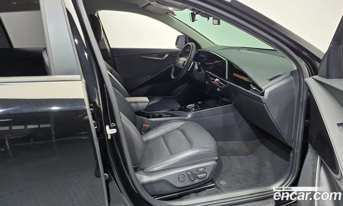Kia Niro 2022 0.2 автомат (гидро), фото 16