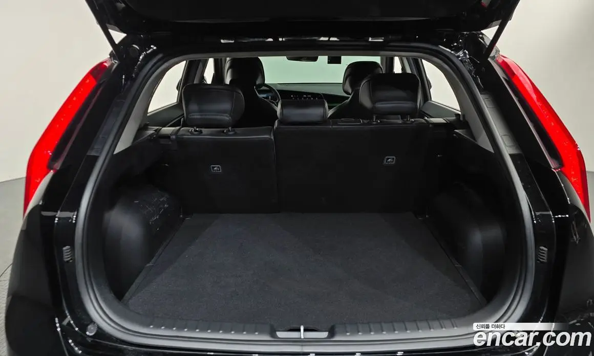 Kia Niro 2022 0.2 автомат (гидро), фото 23