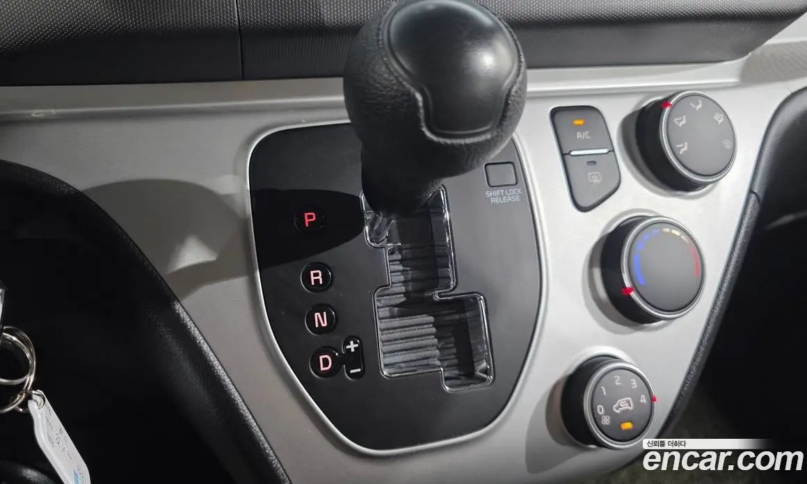 Kia Ray 2022 1.0 автомат (гидро), фото 12