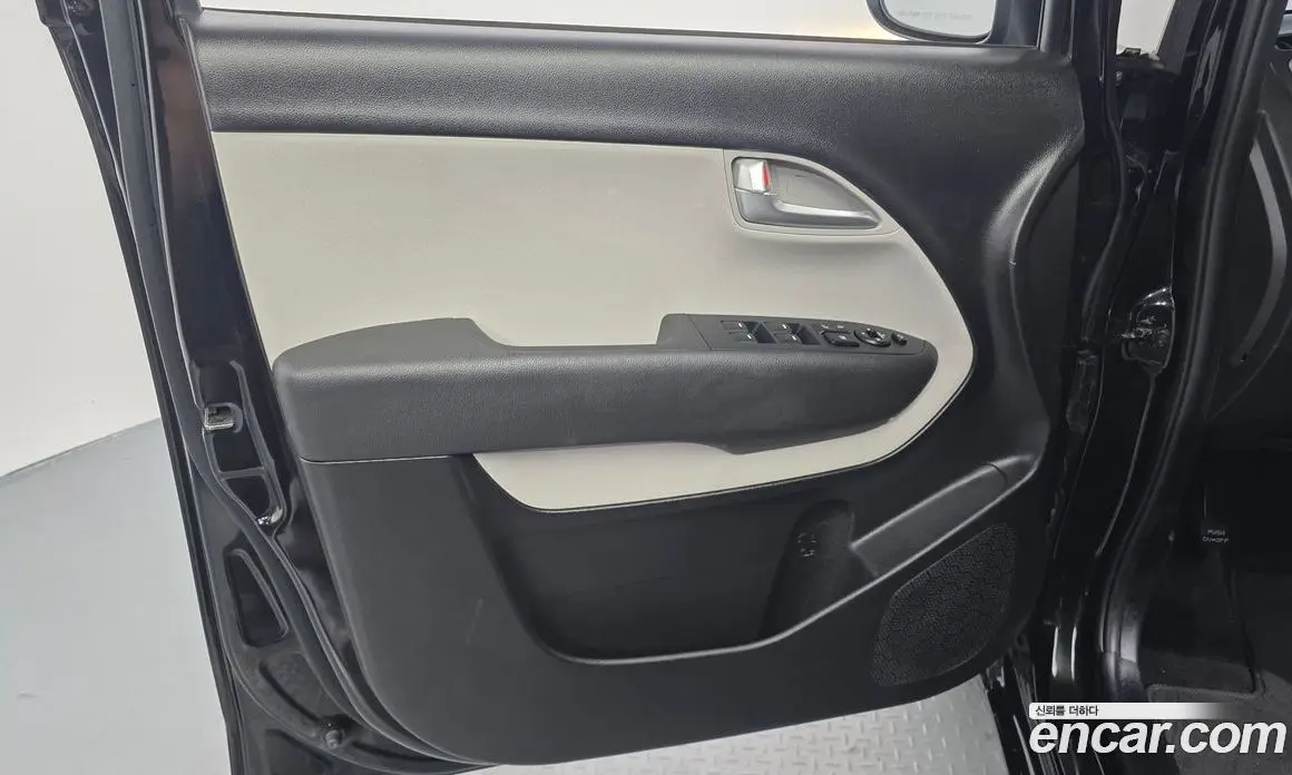 Kia Ray 2022 1.0 автомат (гидро), фото 14