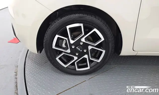 Kia Ray 2023 1.0 автомат (гидро), миниатюра 5 Kia Ray 2023 1.0 автомат (гидро), миниатюра 5