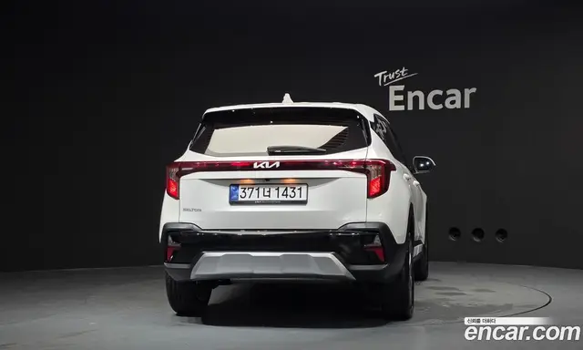 Kia Seltos 2025 2.0 автомат (гидро), миниатюра 4 Kia Seltos 2025 2.0 автомат (гидро), миниатюра 4