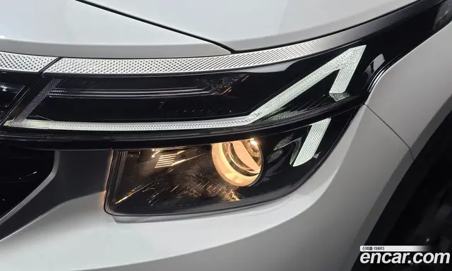 Kia Seltos 2025 2.0 автомат (гидро), миниатюра 8 Kia Seltos 2025 2.0 автомат (гидро), миниатюра 8