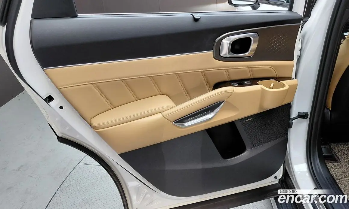 Kia Sorento 2023 2.5 автомат (гидро), фото 15