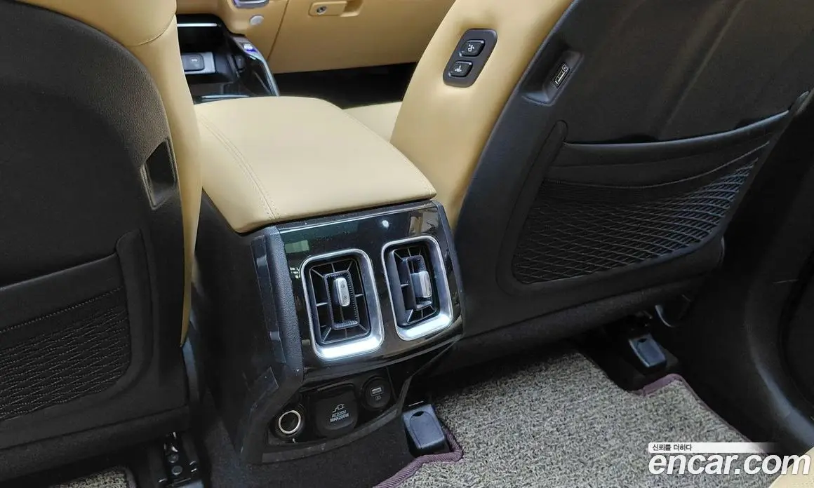 Kia Sorento 2023 2.5 автомат (гидро), фото 30