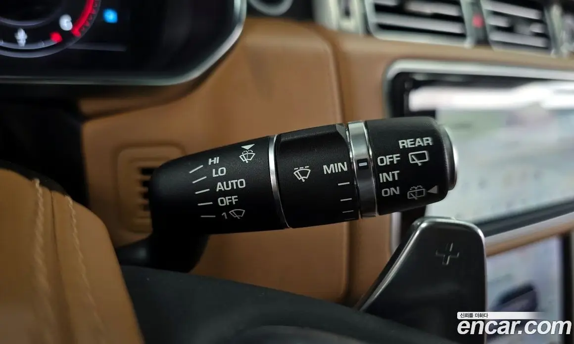 Land Rover Range Rover 2018 4.4 автомат (гидро), фото 16 Land Rover Range Rover 2018 4.4 автомат (гидро), фото 16