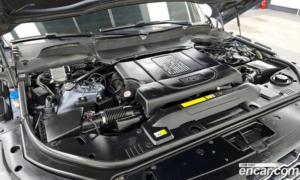 Land Rover Range Rover 2018 4.4 автомат (гидро), фото 6 Land Rover Range Rover 2018 4.4 автомат (гидро), фото 6