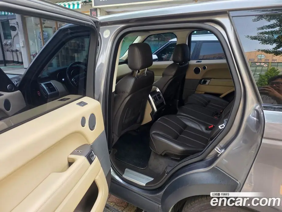 Land Rover Range Rover Sport 2016 3.0 автомат (гидро), фото 12 Land Rover Range Rover Sport 2016 3.0 автомат (гидро), фото 12