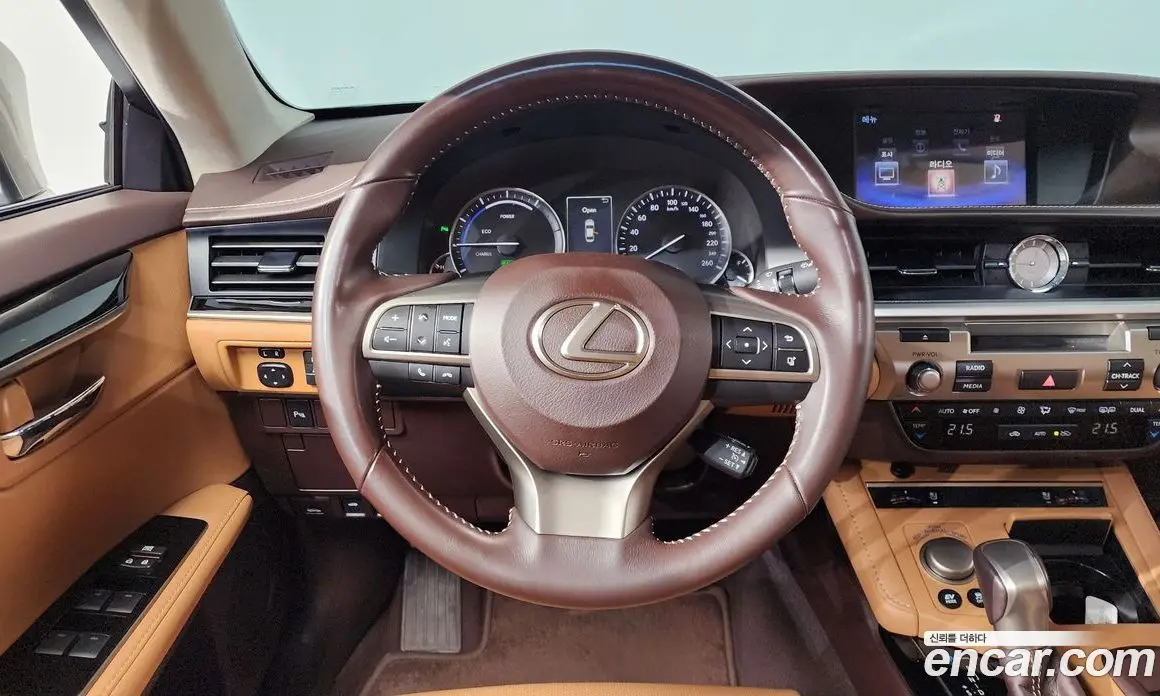 Lexus ES 2016 2.5 автомат (гидро), фото 12 Lexus ES 2016 2.5 автомат (гидро), фото 12