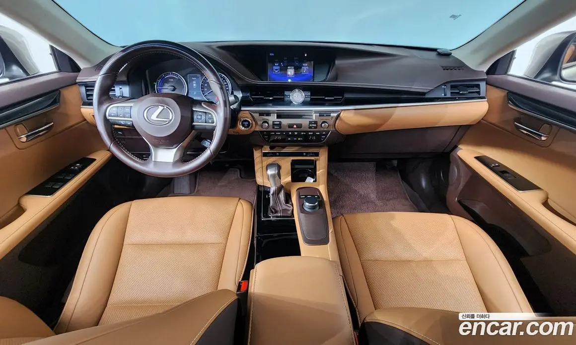 Lexus ES 2016 2.5 автомат (гидро), фото 7 Lexus ES 2016 2.5 автомат (гидро), фото 7