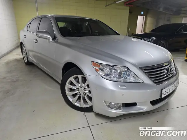 Lexus LS 2011 4.6 автомат (гидро), миниатюра 1 Lexus LS 2011 4.6 автомат (гидро), миниатюра 1