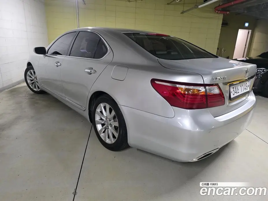 Lexus LS 2011 4.6 автомат (гидро), фото 2 Lexus LS 2011 4.6 автомат (гидро), фото 2
