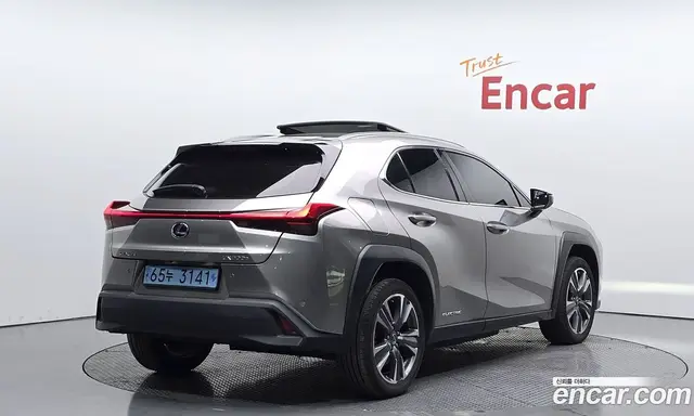 Lexus UX 2022 0.2 автомат (гидро), миниатюра 1 Lexus UX 2022 0.2 автомат (гидро), миниатюра 1