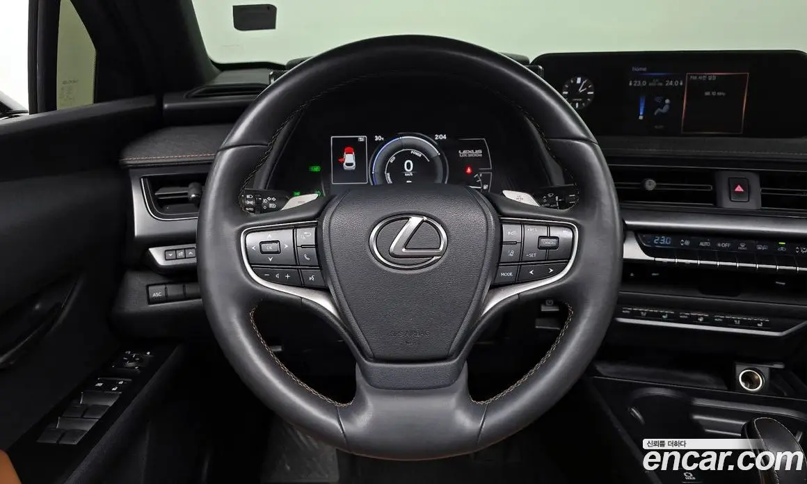 Lexus UX 2022 0.2 автомат (гидро), фото 18 Lexus UX 2022 0.2 автомат (гидро), фото 18