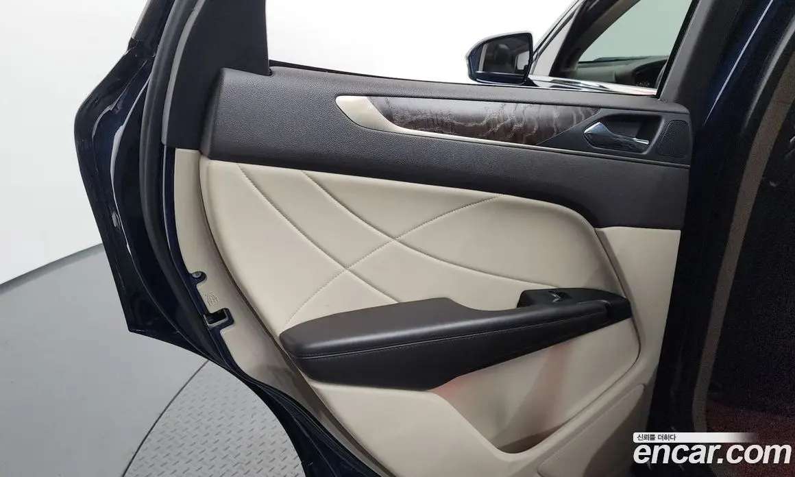 Lincoln MKC 2018 2.0 автомат (гидро), фото 15 Lincoln MKC 2018 2.0 автомат (гидро), фото 15