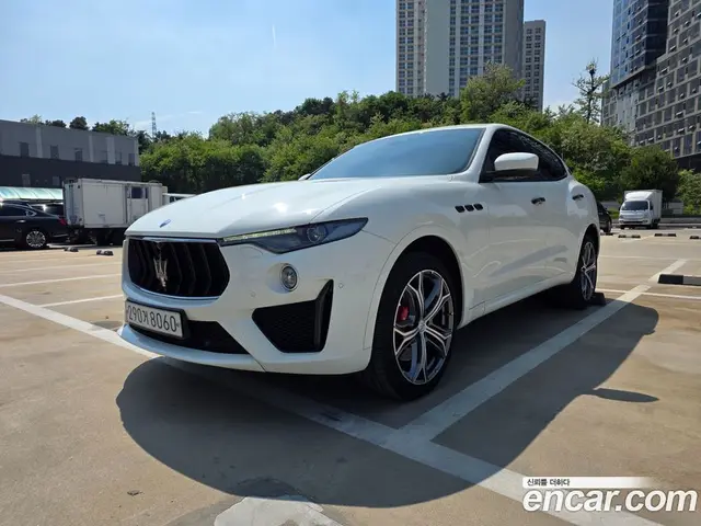 Maserati Levante 2019 3.8 автомат (гидро), миниатюра 1