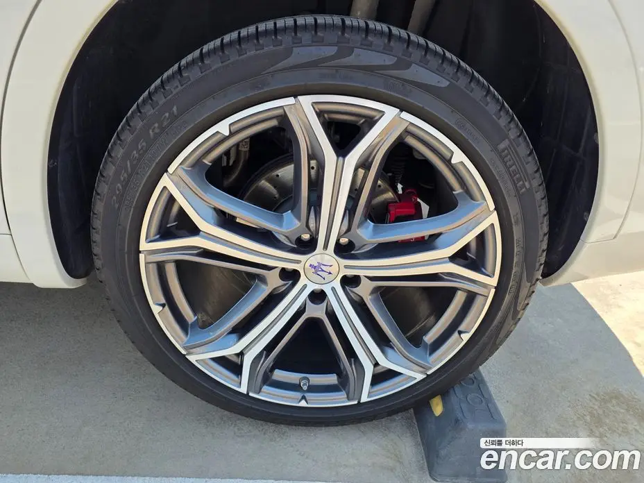 Maserati Levante 2019 3.8 автомат (гидро), фото 11