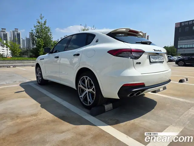 Maserati Levante 2019 3.8 автомат (гидро), миниатюра 4
