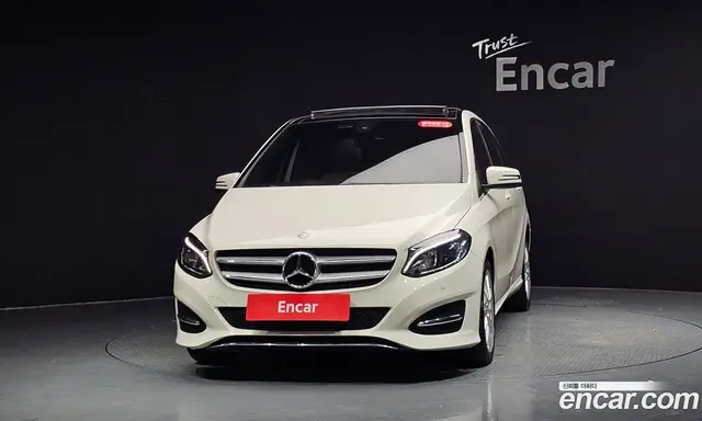 Mercedes-Benz B-Class 2017 2.1 автомат (гидро), миниатюра 2