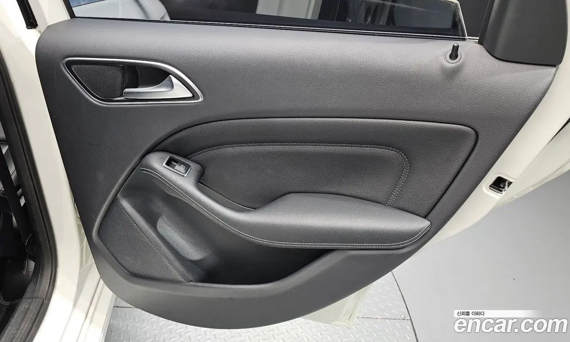 Mercedes-Benz B-Class 2017 2.1 автомат (гидро), фото 14