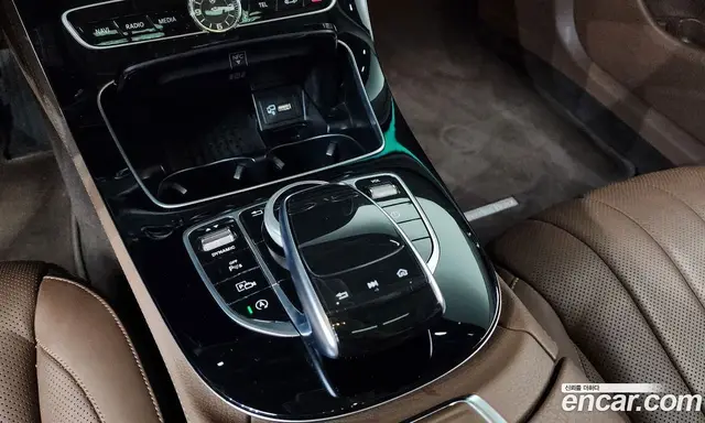Mercedes-Benz E-Class 2018 2.0 автомат (гидро), миниатюра 12