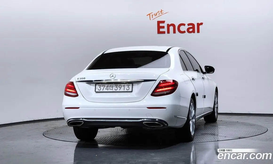 Mercedes-Benz E-Class 2018 2.0 автомат (гидро), фото 4 Mercedes-Benz E-Class 2018 2.0 автомат (гидро), фото 4