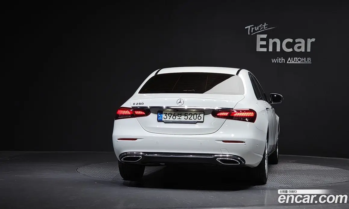 Mercedes-Benz E-Class 2021 2.0 автомат (гидро), фото 4 Mercedes-Benz E-Class 2021 2.0 автомат (гидро), фото 4