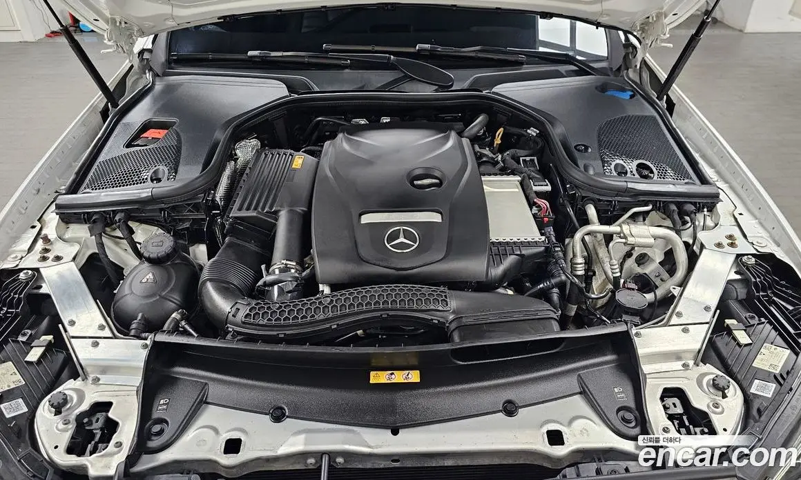 Mercedes-Benz E-Class 2021 2.0 автомат (гидро), фото 6 Mercedes-Benz E-Class 2021 2.0 автомат (гидро), фото 6