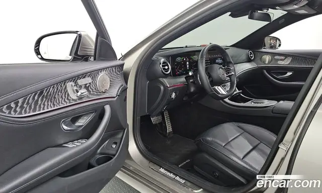 Mercedes-Benz E-Class 2022 2.0 автомат (гидро), миниатюра 12