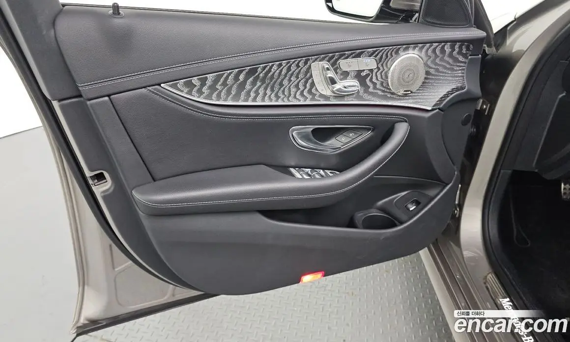 Mercedes-Benz E-Class 2022 2.0 автомат (гидро), фото 13 Mercedes-Benz E-Class 2022 2.0 автомат (гидро), фото 13