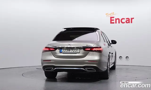 Mercedes-Benz E-Class 2022 2.0 автомат (гидро), миниатюра 3 Mercedes-Benz E-Class 2022 2.0 автомат (гидро), миниатюра 3
