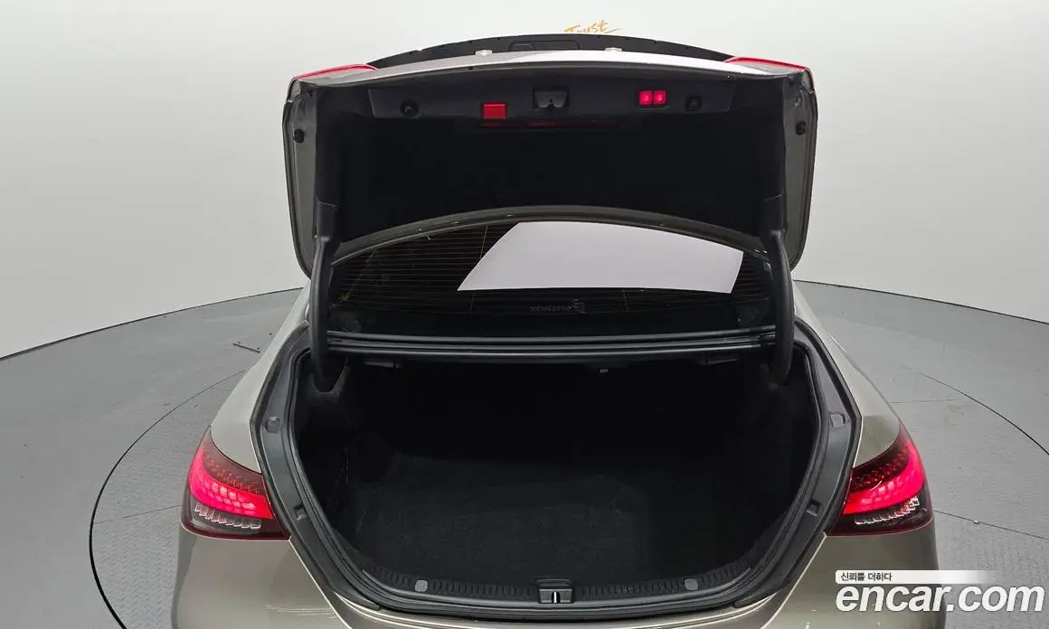 Mercedes-Benz E-Class 2022 2.0 автомат (гидро), фото 25 Mercedes-Benz E-Class 2022 2.0 автомат (гидро), фото 25