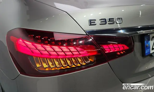 Mercedes-Benz E-Class 2022 2.0 автомат (гидро), миниатюра 8 Mercedes-Benz E-Class 2022 2.0 автомат (гидро), миниатюра 8