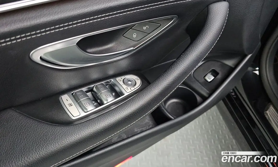 Mercedes-Benz E-Class 2022 2.0 автомат (гидро), фото 16 Mercedes-Benz E-Class 2022 2.0 автомат (гидро), фото 16