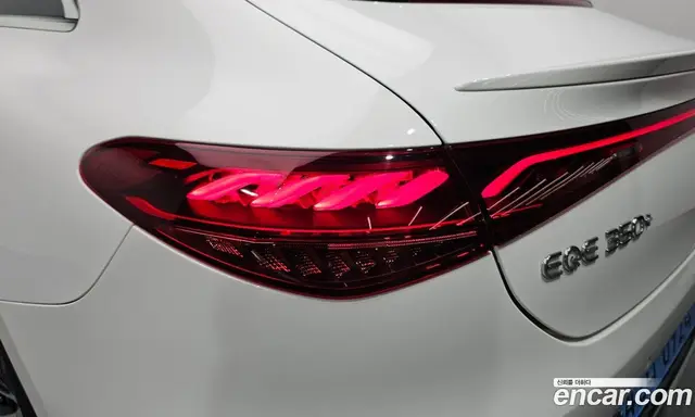 Mercedes-Benz EQE 2022 0.3 автомат (гидро), миниатюра 9 Mercedes-Benz EQE 2022 0.3 автомат (гидро), миниатюра 9