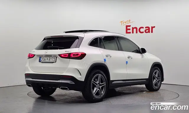 Mercedes-Benz GLA-Class 2022 2.0 автомат (гидро), миниатюра 2