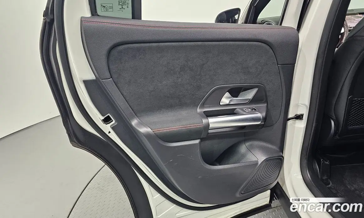 Mercedes-Benz GLA-Class 2022 2.0 автомат (гидро), фото 15