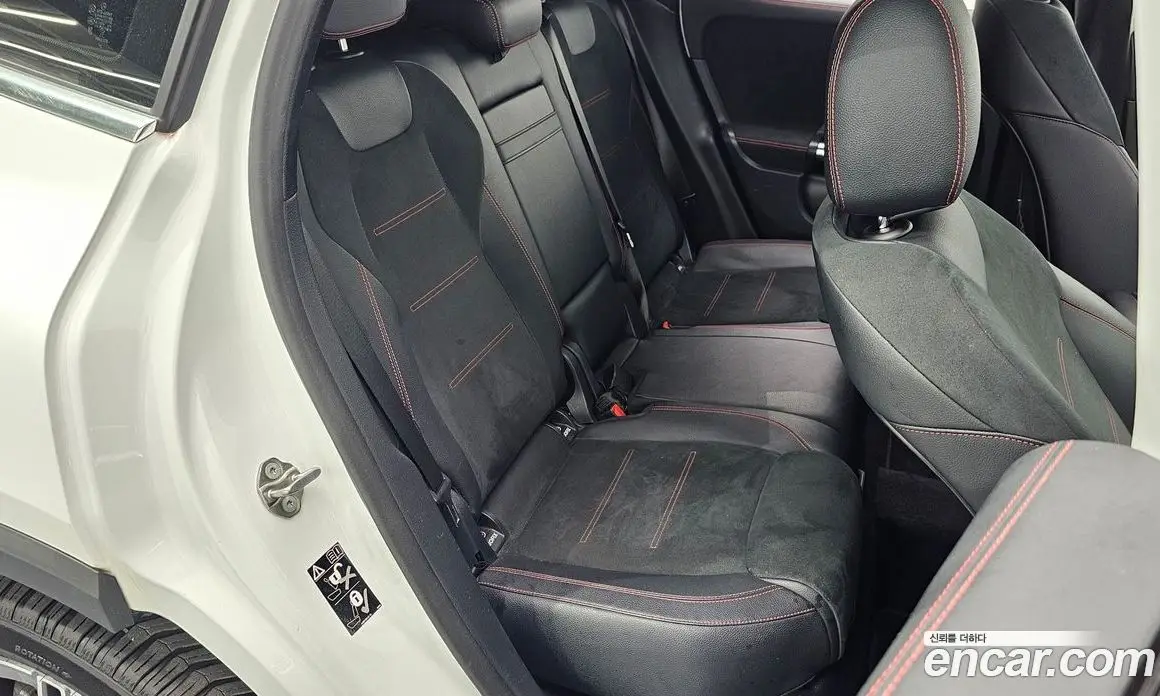 Mercedes-Benz GLA-Class 2022 2.0 автомат (гидро), фото 17