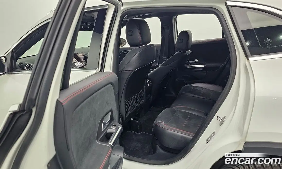 Mercedes-Benz GLA-Class 2022 2.0 автомат (гидро), фото 28