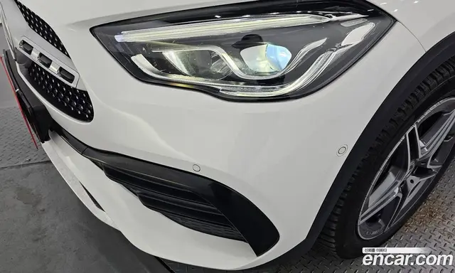 Mercedes-Benz GLA-Class 2022 2.0 автомат (гидро), миниатюра 8