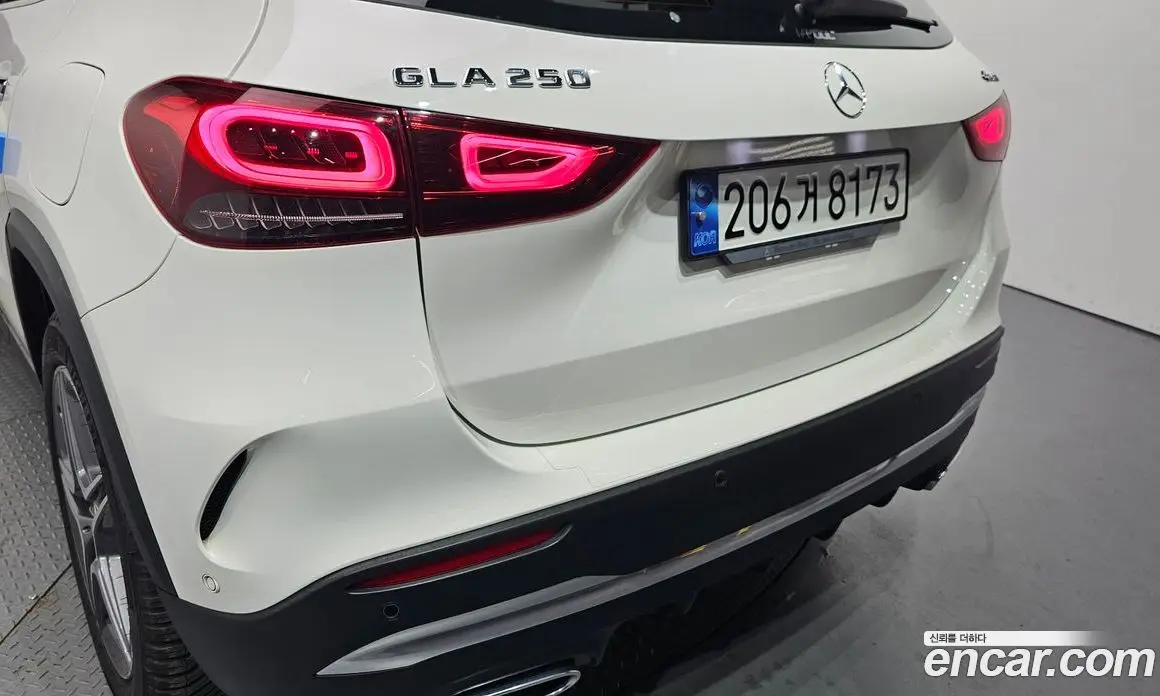 Mercedes-Benz GLA-Class 2022 2.0 автомат (гидро), фото 9