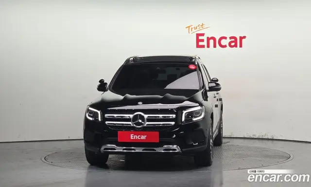 Mercedes-Benz GLB-Class 2021 2.0 автомат (гидро), миниатюра 3