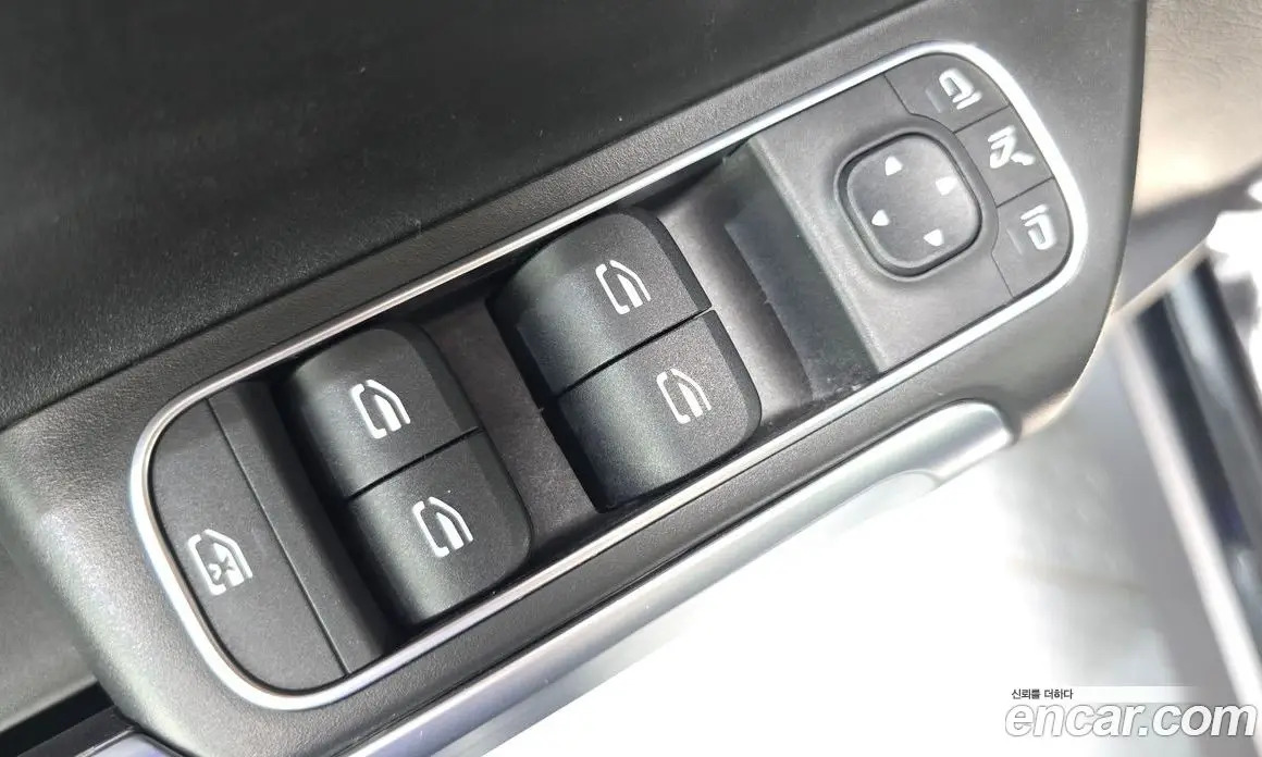 Mercedes-Benz GLB-Class 2021 2.0 автомат (гидро), фото 26