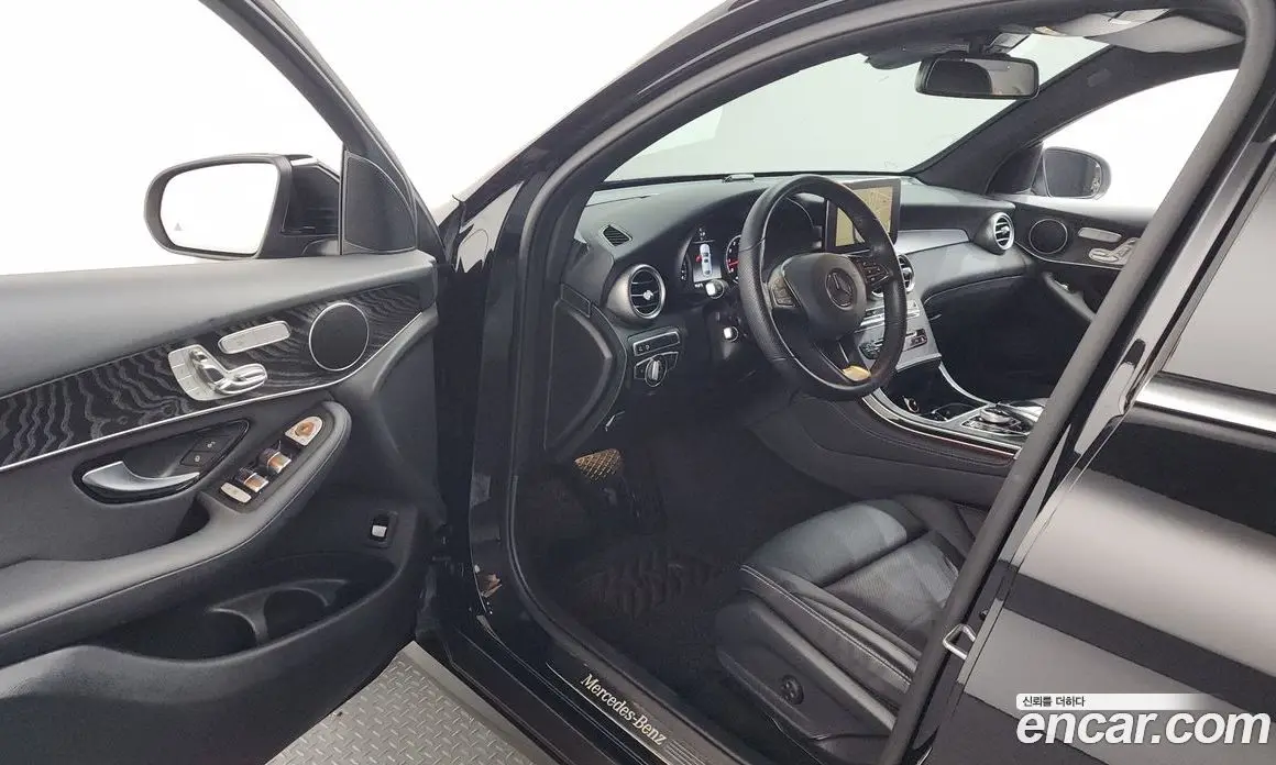 Mercedes-Benz GLC-Class 2019 2.0 автомат (гидро), фото 10 Mercedes-Benz GLC-Class 2019 2.0 автомат (гидро), фото 10