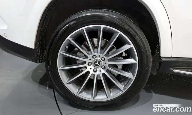 Mercedes-Benz GLE-Class 2023 2.9 автомат (гидро), миниатюра 5
