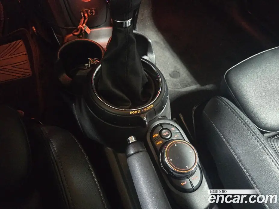 Mini Cooper 2017 1.5 автомат (гидро), фото 16 Mini Cooper 2017 1.5 автомат (гидро), фото 16