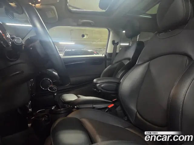 Mini Cooper 2017 1.5 автомат (гидро), миниатюра 10 Mini Cooper 2017 1.5 автомат (гидро), миниатюра 10